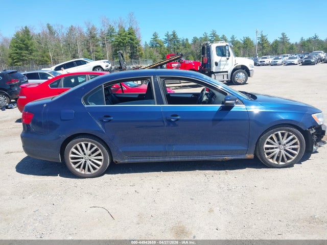 44942659 :رقم المزاد ، 3VWGZ7AJ4BM017305 vin ، 2011 Volkswagen Jetta 2.5l Sel مزاد بيع