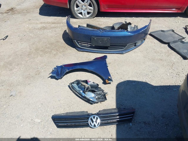 44942659 :رقم المزاد ، 3VWGZ7AJ4BM017305 vin ، 2011 Volkswagen Jetta 2.5l Sel مزاد بيع