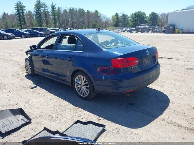 44942659 :رقم المزاد ، 3VWGZ7AJ4BM017305 vin ، 2011 Volkswagen Jetta 2.5l Sel مزاد بيع