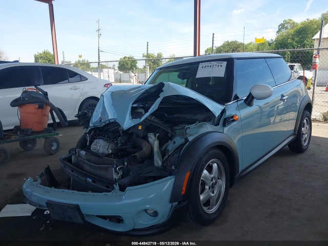Продаж на аукціоні авто 2011 Mini Cooper, vin: WMWSU3C57BT253076, номер лоту: 44942719