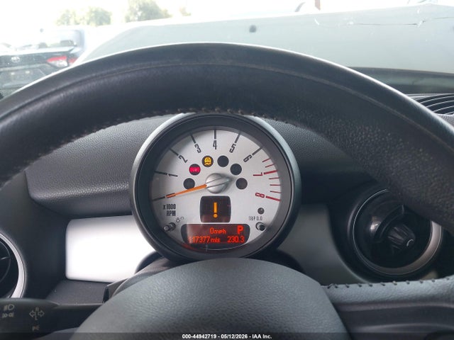 Продаж на аукціоні авто 2011 Mini Cooper, vin: WMWSU3C57BT253076, номер лоту: 44942719