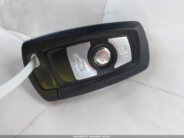 WBA3B1C5XFK135842 BMW 320i