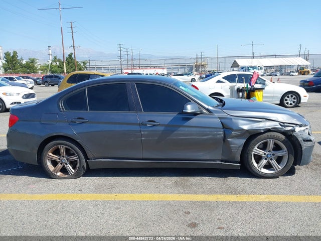 WBA3B1C5XFK135842 BMW 320i