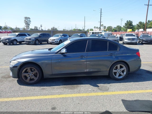 WBA3B1C5XFK135842 BMW 320i