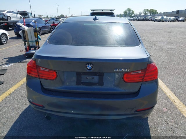 WBA3B1C5XFK135842 BMW 320i