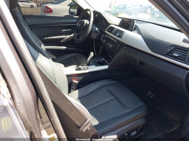 WBA3B1C5XFK135842 BMW 320i