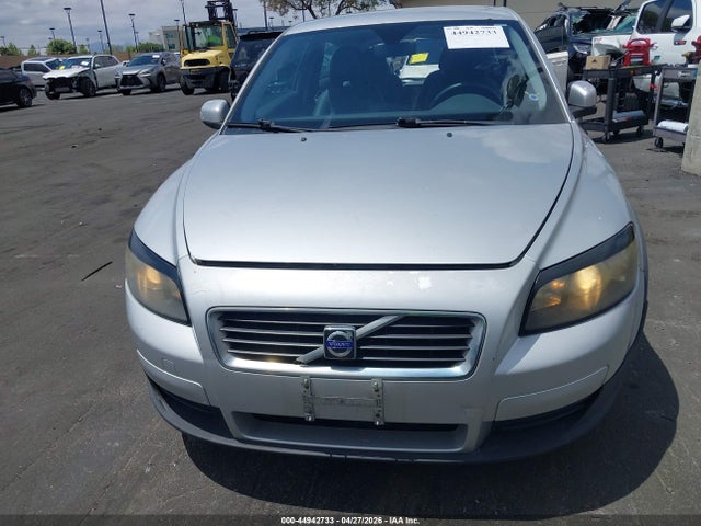 44942733 :رقم المزاد ، YV1672MK7A2174872 vin ، 2010 Volvo C30 T5/t5 R-design مزاد بيع