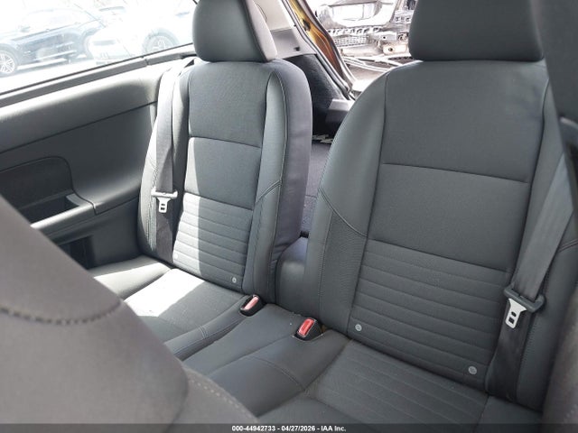 44942733 :رقم المزاد ، YV1672MK7A2174872 vin ، 2010 Volvo C30 T5/t5 R-design مزاد بيع