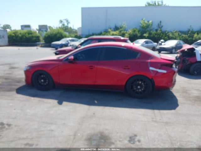 44942756 :رقم المزاد ، 3MZBPADL8LM136681 vin ، 2020 Mazda Mazda3 Preferred Package مزاد بيع