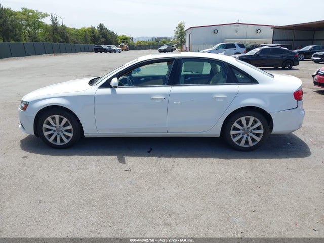 Продаж на аукціоні авто 2014 Audi A4 2.0t Premium, vin: WAUAFAFL6EN024322, номер лоту: 44942758