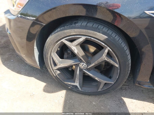 44942764 :رقم المزاد ، 1VWMA7A39LC012888 vin ، 2020 Volkswagen Passat 2.0t R-line مزاد بيع
