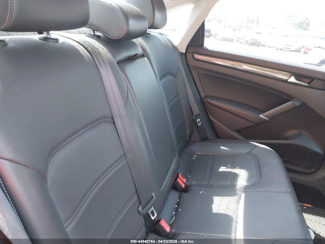 44942764 :رقم المزاد ، 1VWMA7A39LC012888 vin ، 2020 Volkswagen Passat 2.0t R-line مزاد بيع