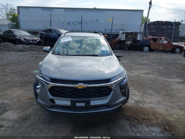 2025 Chevrolet Trax Fwd Lt მანქანა იყიდება აუქციონზე, vin: KL77LHEP7SC233348, აუქციონის ნომერი: 44942828