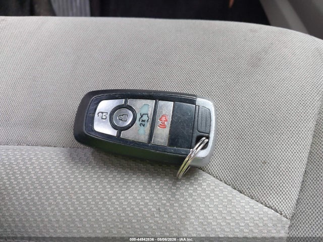 44942836 :رقم المزاد ، 3FA6P0H77HR193207 vin ، 2017 Ford Fusion Se مزاد بيع