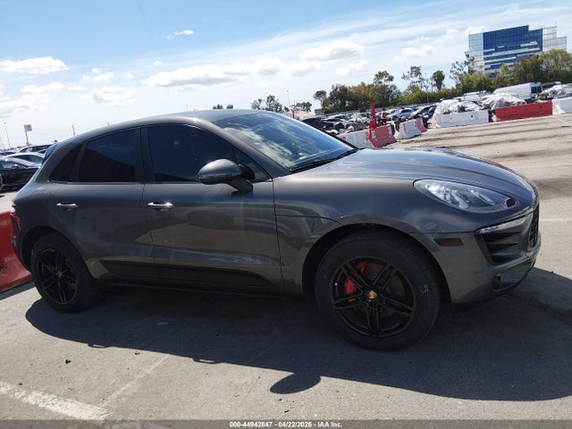 Auction sale of the 2015 Porsche Macan S, vin: WP1AB2A58FLB52392, lot number: 44942847