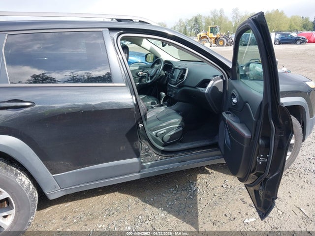 1C4PJMBS2FW775794 Jeep Cherokee Trailhawk