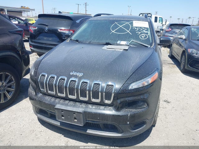 1C4PJLAB1GW207680 Jeep Cherokee Sport
