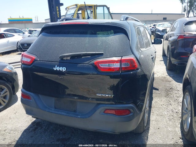 1C4PJLAB1GW207680 Jeep Cherokee Sport