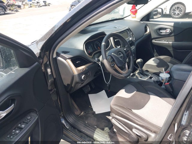 1C4PJLAB1GW207680 Jeep Cherokee Sport