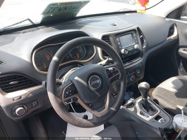 1C4PJLAB1GW207680 Jeep Cherokee Sport