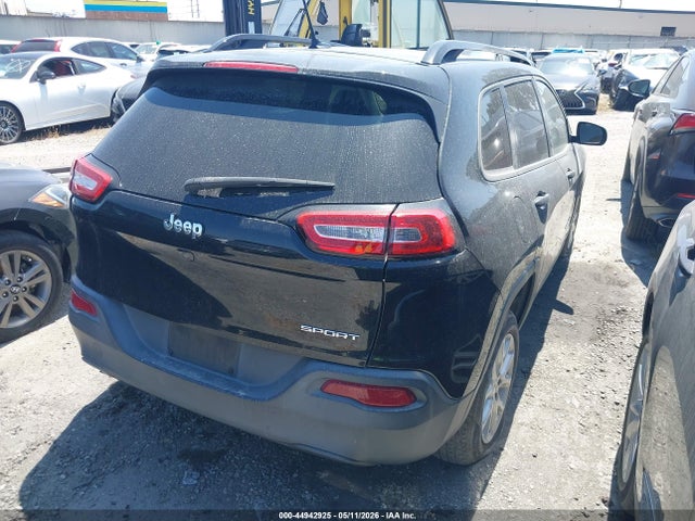 1C4PJLAB1GW207680 Jeep Cherokee Sport