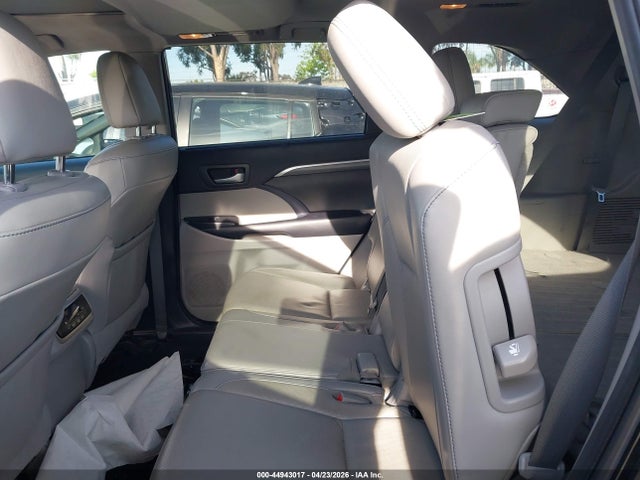 Toyota Highlander Limited 2019 5TDYZRFH9KS346929 Image 21