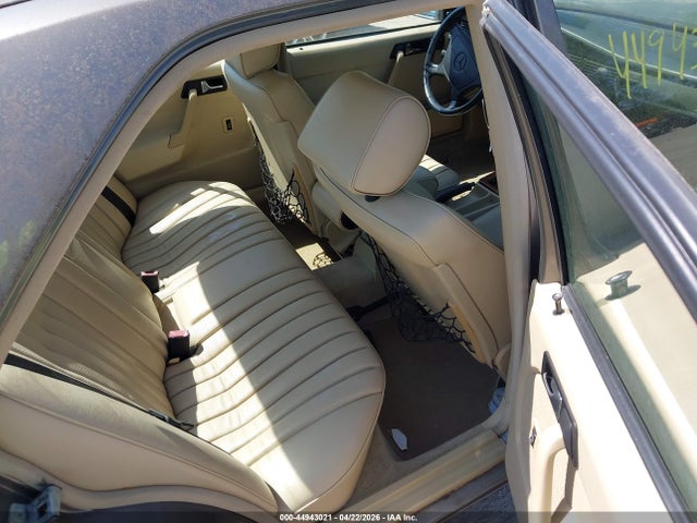Продаж на аукціоні авто 1992 Mercedes-benz 190 E 2.6, vin: WDBDA29D7NF984881, номер лоту: 44943021