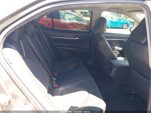 4T1B11HKXKU722360 Toyota CAMRY SE