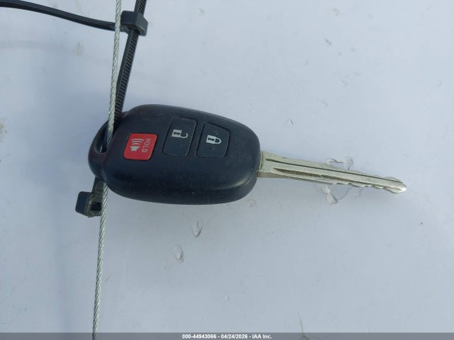 Продажа на аукционе авто 2014 Toyota Prius C One, vin: JTDKDTB32E1071773, номер лота: 44943066