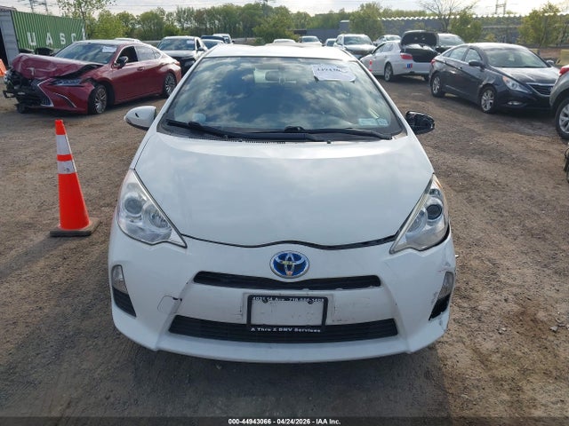 Продажа на аукционе авто 2014 Toyota Prius C One, vin: JTDKDTB32E1071773, номер лота: 44943066
