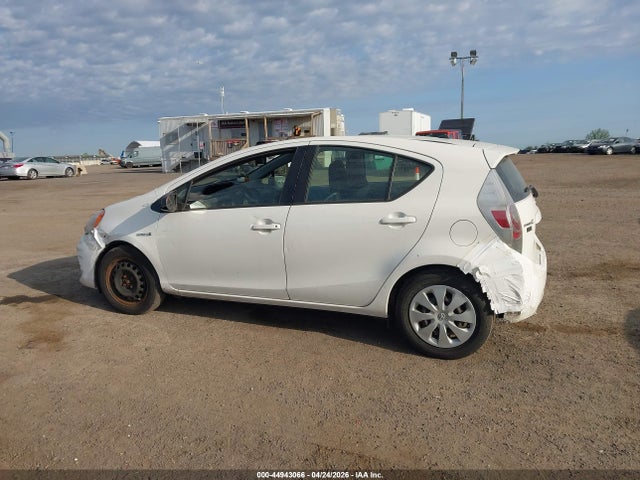 Продажа на аукционе авто 2014 Toyota Prius C One, vin: JTDKDTB32E1071773, номер лота: 44943066