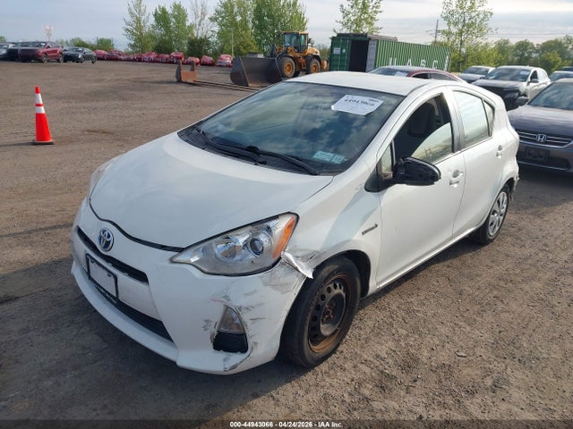 Продажа на аукционе авто 2014 Toyota Prius C One, vin: JTDKDTB32E1071773, номер лота: 44943066
