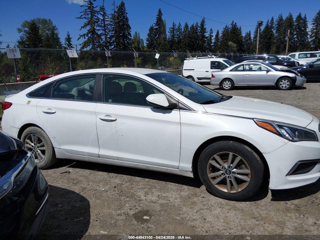 5NPE24AFXGH357581 Hyundai SONATA SE