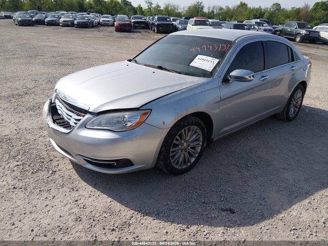 2011 Chrysler 200 Limited მანქანა იყიდება აუქციონზე, vin: 1C3BC2FB7BN531288, აუქციონის ნომერი: 44943133