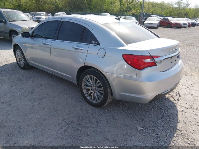 2011 Chrysler 200 Limited მანქანა იყიდება აუქციონზე, vin: 1C3BC2FB7BN531288, აუქციონის ნომერი: 44943133