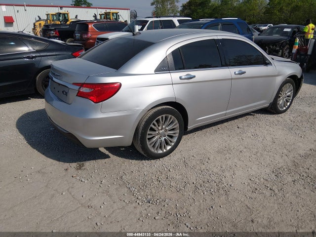 2011 Chrysler 200 Limited მანქანა იყიდება აუქციონზე, vin: 1C3BC2FB7BN531288, აუქციონის ნომერი: 44943133