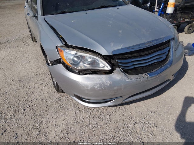 2011 Chrysler 200 Limited მანქანა იყიდება აუქციონზე, vin: 1C3BC2FB7BN531288, აუქციონის ნომერი: 44943133