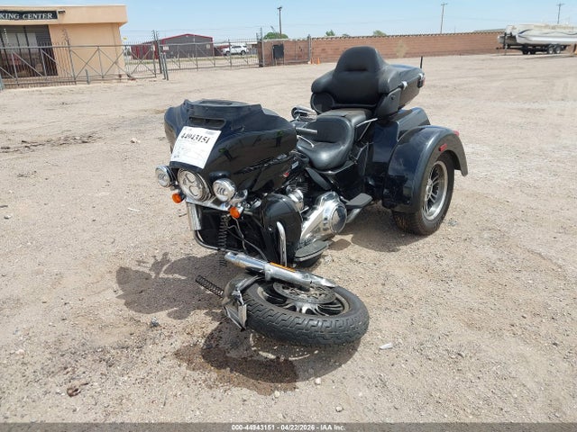 Harley-Davidson FLHTCUTG 2022 1HD1MAF16NB856265 Image 2