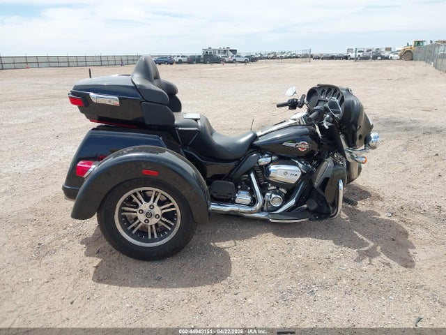 Harley-Davidson FLHTCUTG 2022 1HD1MAF16NB856265 Image 13