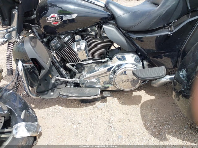 Harley-Davidson FLHTCUTG 2022 1HD1MAF16NB856265 Image 9