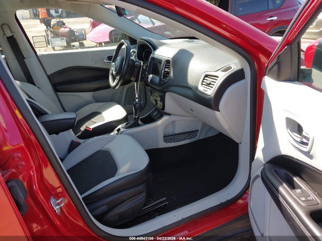 2019 Jeep Compass Sun And Wheel Fwd მანქანა იყიდება აუქციონზე, vin: 3C4NJCBB0KT819681, აუქციონის ნომერი: 44943156