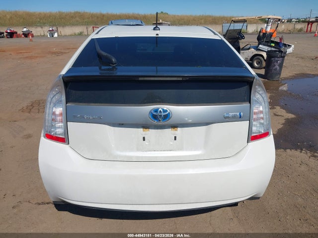 Toyota PRIUS PLUG-IN 2014 JTDKN3DPXE3064331 Image 16