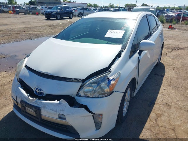 Toyota PRIUS PLUG-IN 2014 JTDKN3DPXE3064331 Image 2