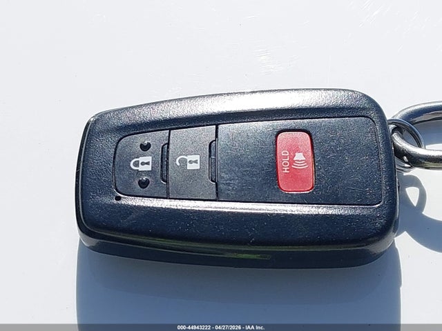 44943222 :رقم المزاد ، 2T3W1RFV7MC150883 vin ، 2021 Toyota Rav4 Xle مزاد بيع