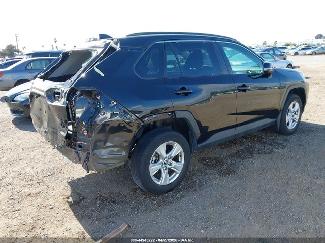 44943222 :رقم المزاد ، 2T3W1RFV7MC150883 vin ، 2021 Toyota Rav4 Xle مزاد بيع