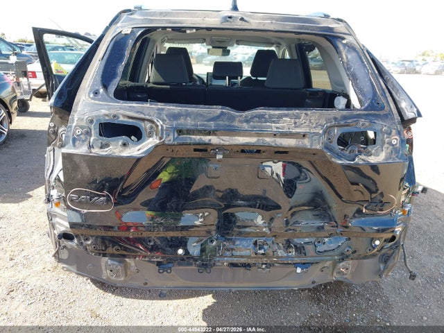 44943222 :رقم المزاد ، 2T3W1RFV7MC150883 vin ، 2021 Toyota Rav4 Xle مزاد بيع