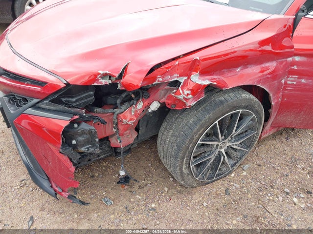 44943257 :رقم المزاد ، 4T1G11AK1MU479301 vin ، 2021 Toyota Camry Se مزاد بيع