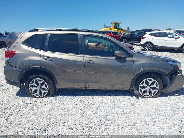Subaru Forester Premium 2021 JF2SKAJC0MH472046 Image 14