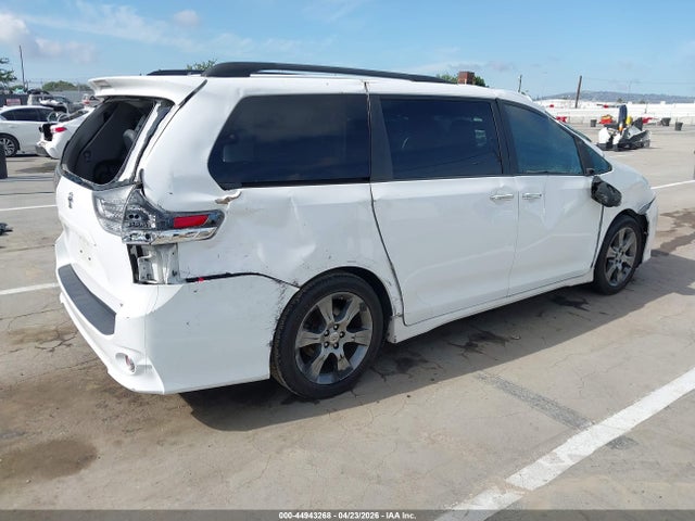 Aukcja sprzedaży 2016 Toyota Sienna Se Premium 8 Passenger, vin: 5TDXK3DC6GS725219, numer aukcji: 44943268