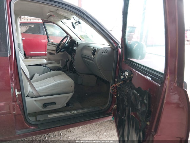 44943275 :رقم المزاد ، 1GKDT13SX52311026 vin ، 2005 Gmc Envoy Sle مزاد بيع